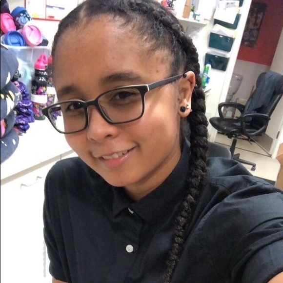 Meet your Posher, Cy - Picture 1 of 1